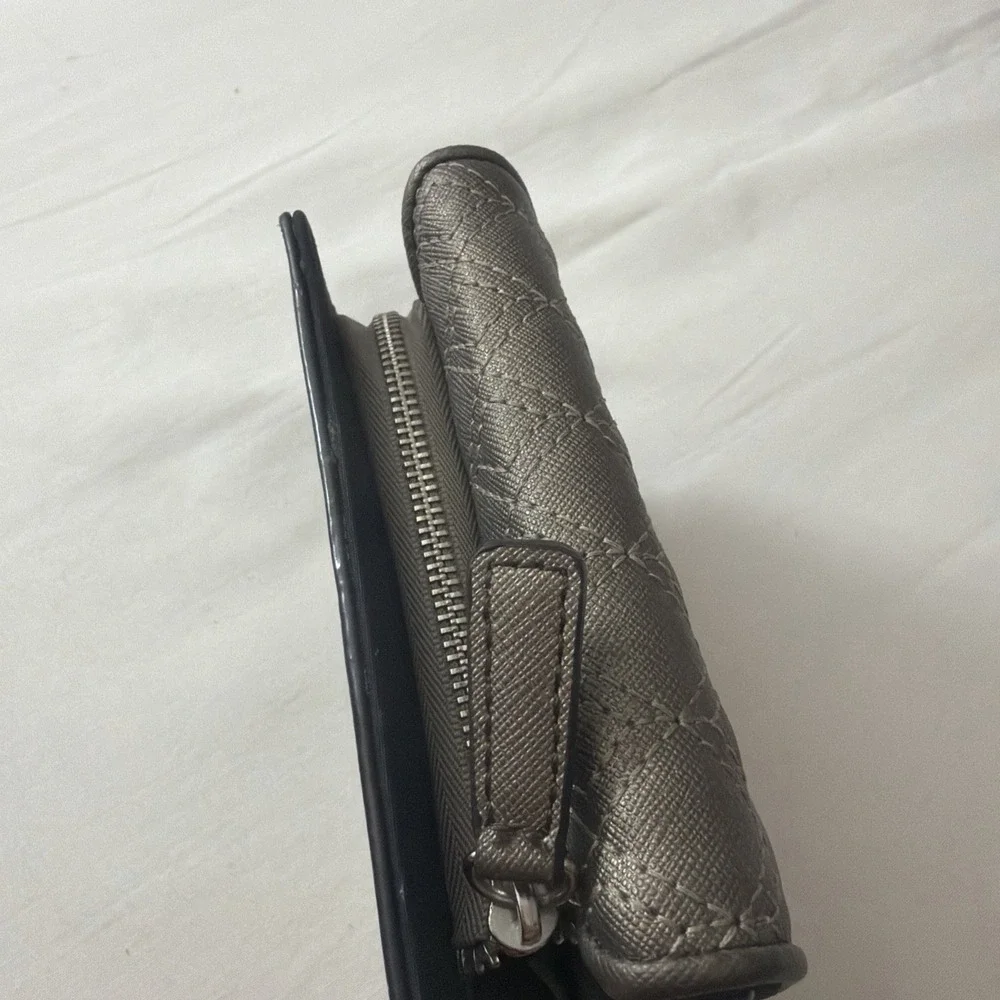 Liz Claiborne Wallet Envelope Clutch Silver Cute Purse Clutch‎ Wallets Women's